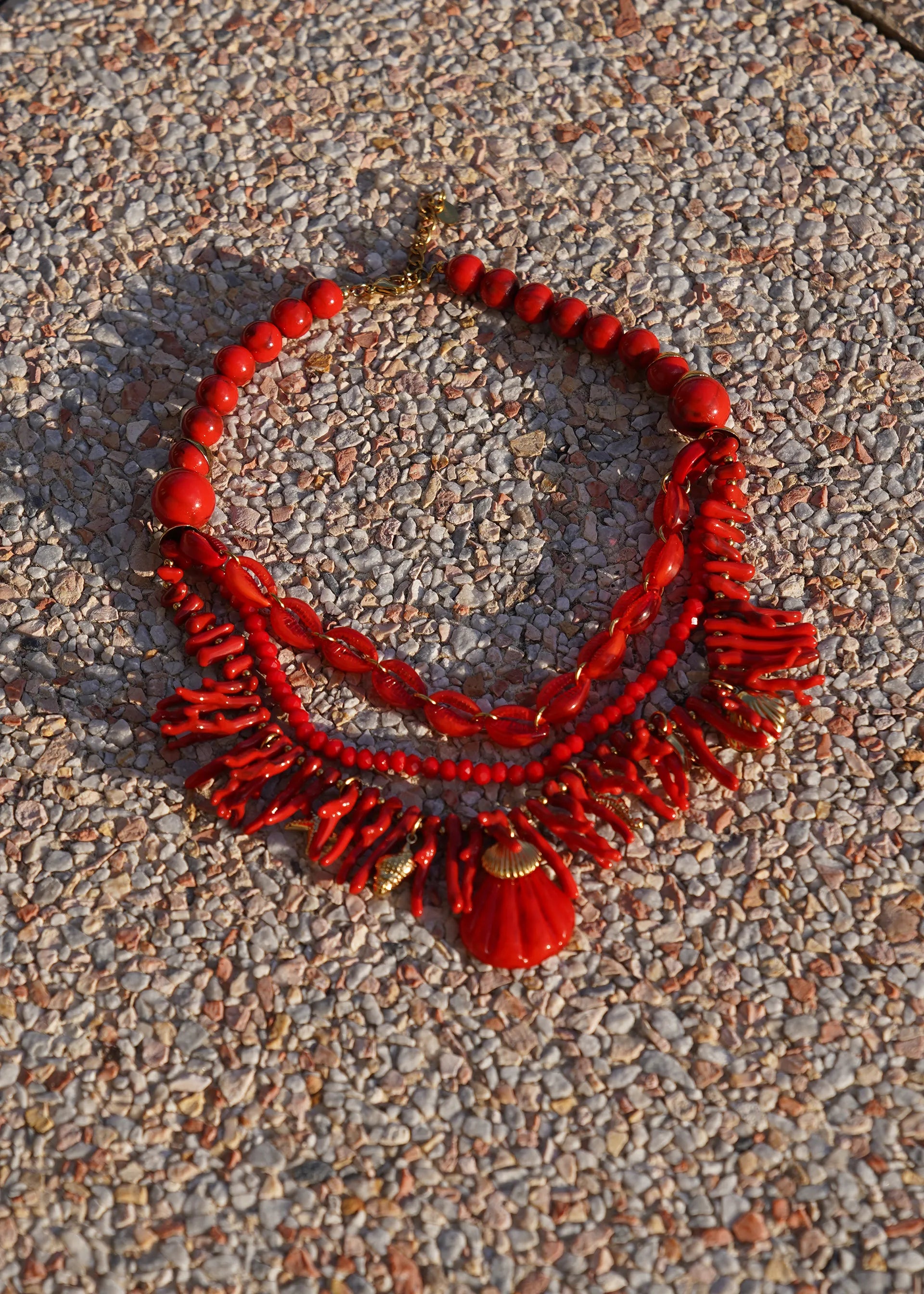 Collier multirang rouge et doré
