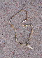 Collier sautoir bohème perles et pendentif corne